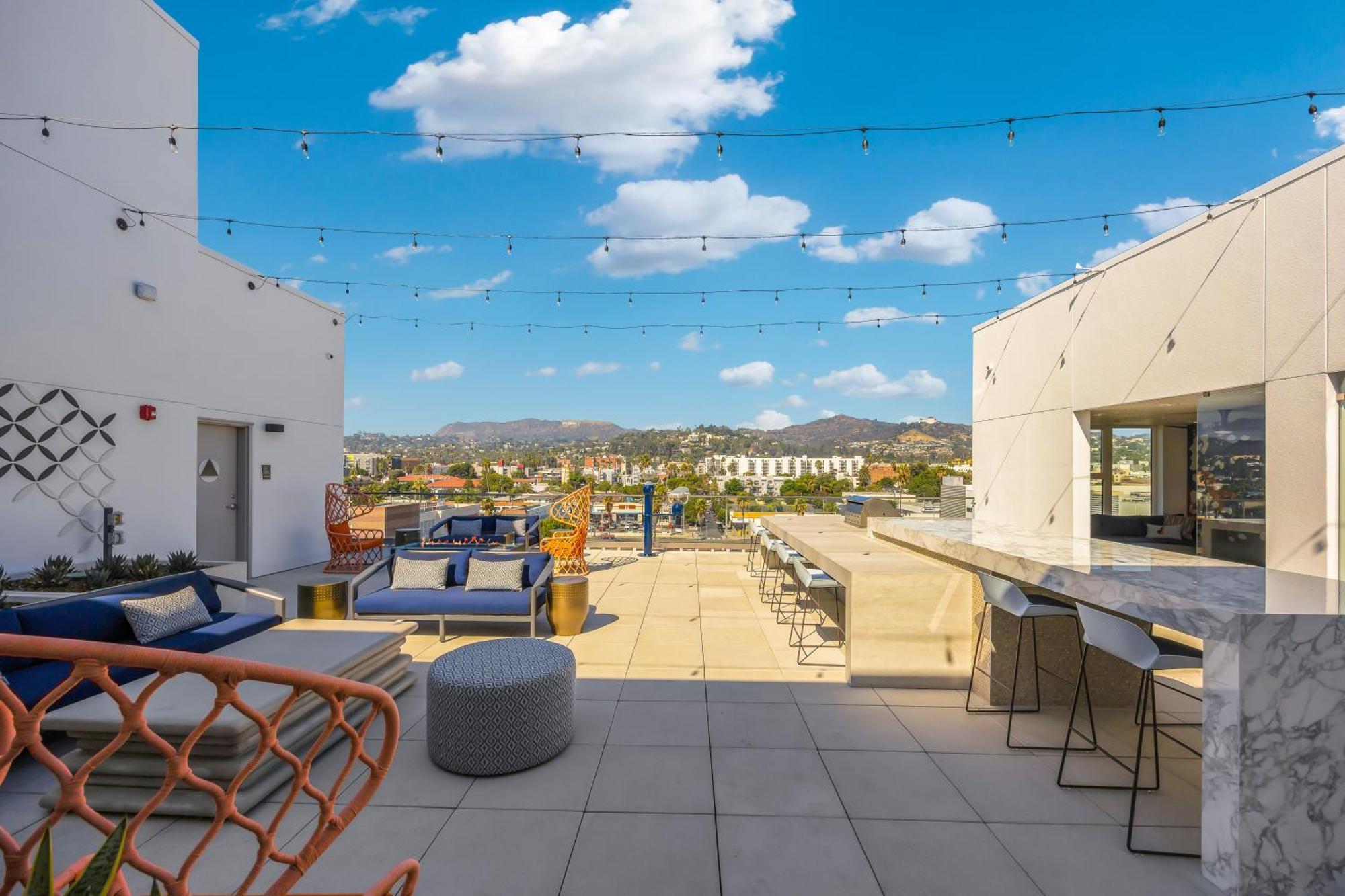 One Lux - Hollywood Hotel *