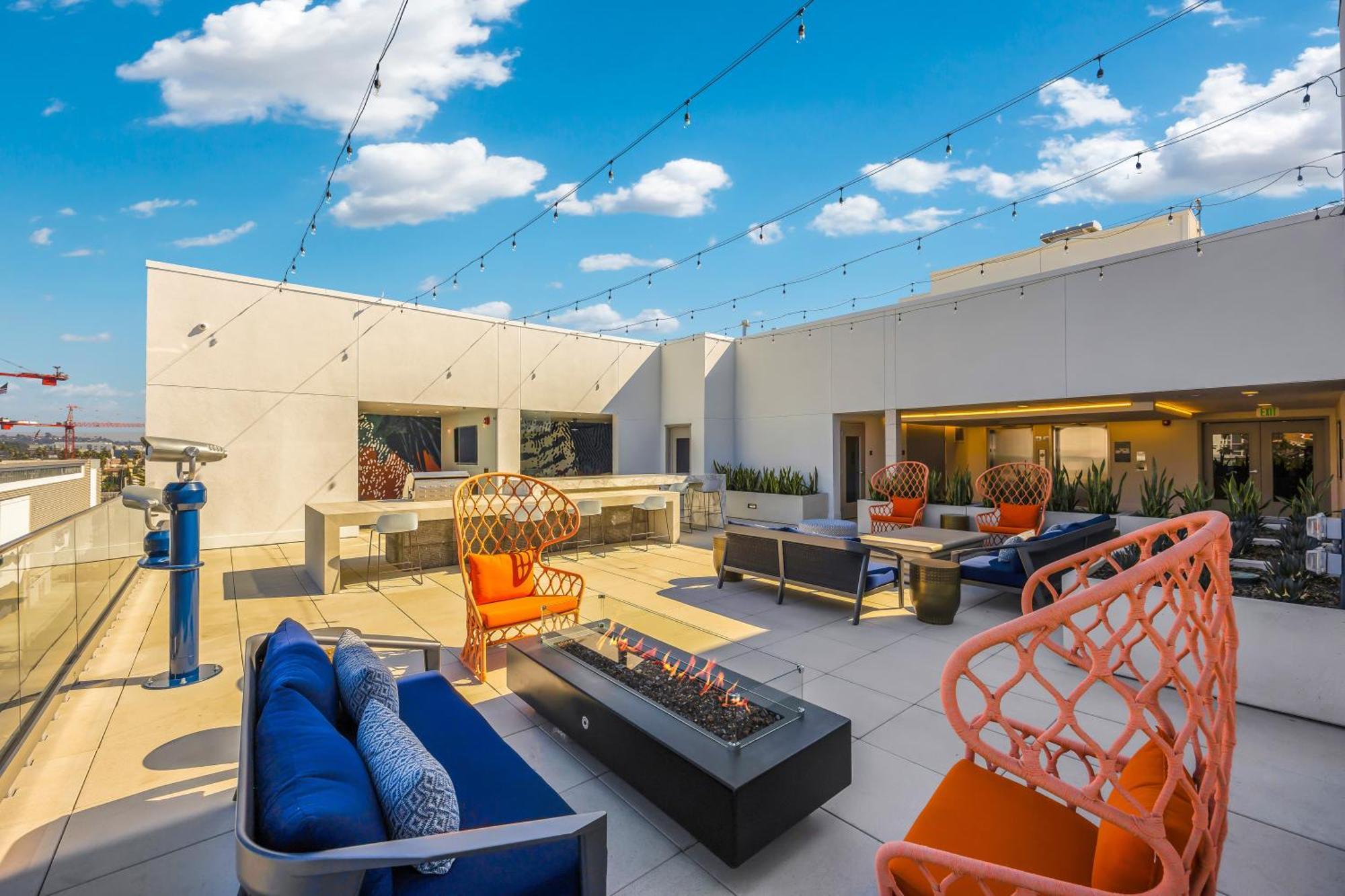 One Lux - Hollywood Hotel Los Angeles